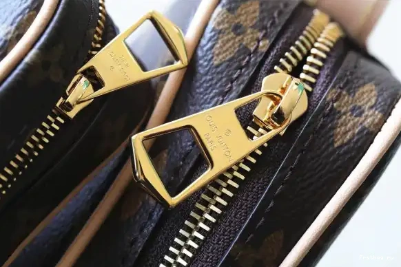 Frstbag ru Croissant LOUIS VUITTON MM 0415
